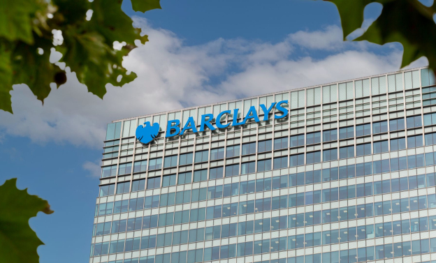 Barclays Predicts $1 Trillion AI Boom: These 5 Memory Stocks Are Prime Beneficiaries
